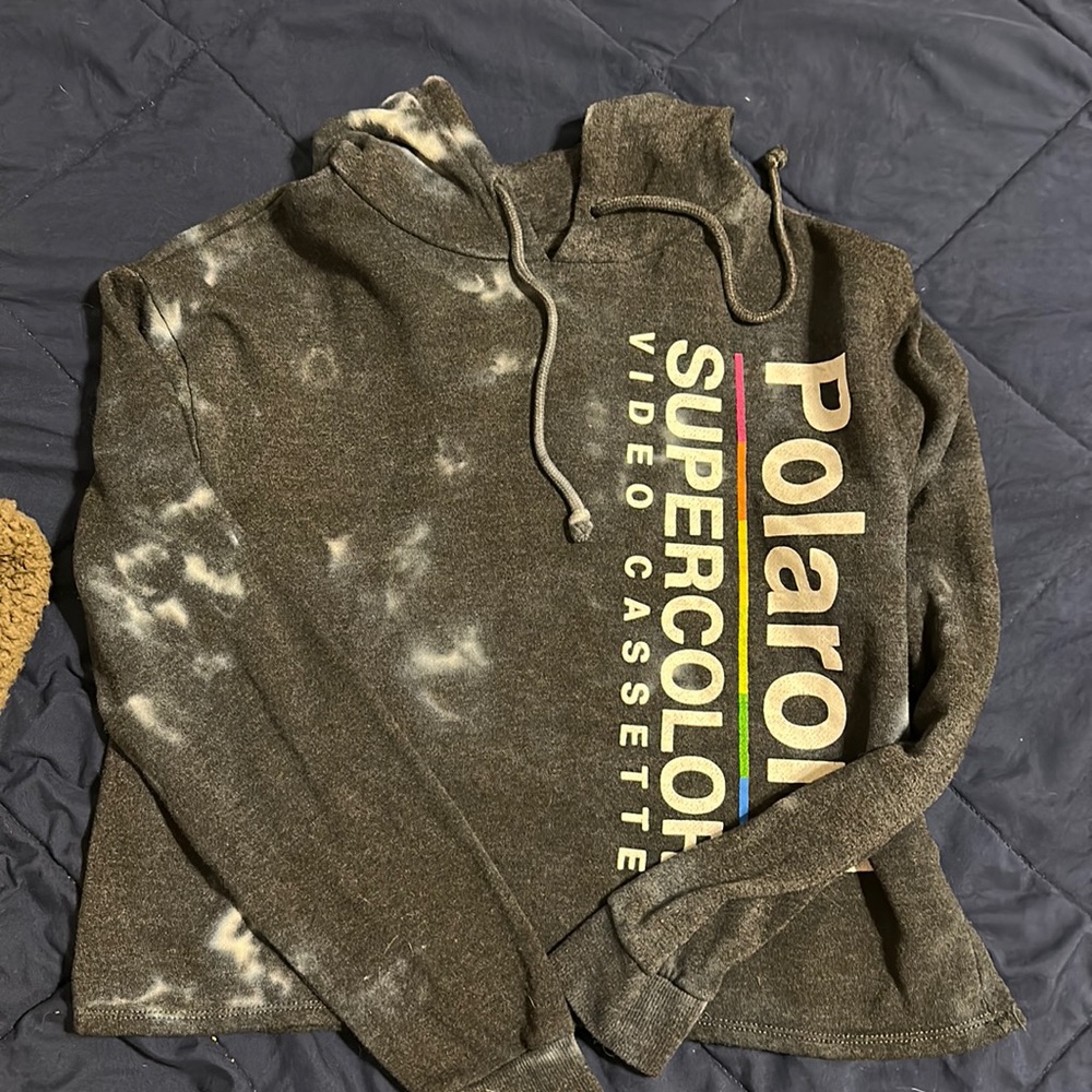 Polaroid crop sweater